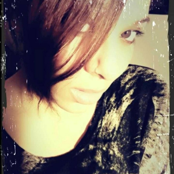 Elaine - Picture 1 of 3